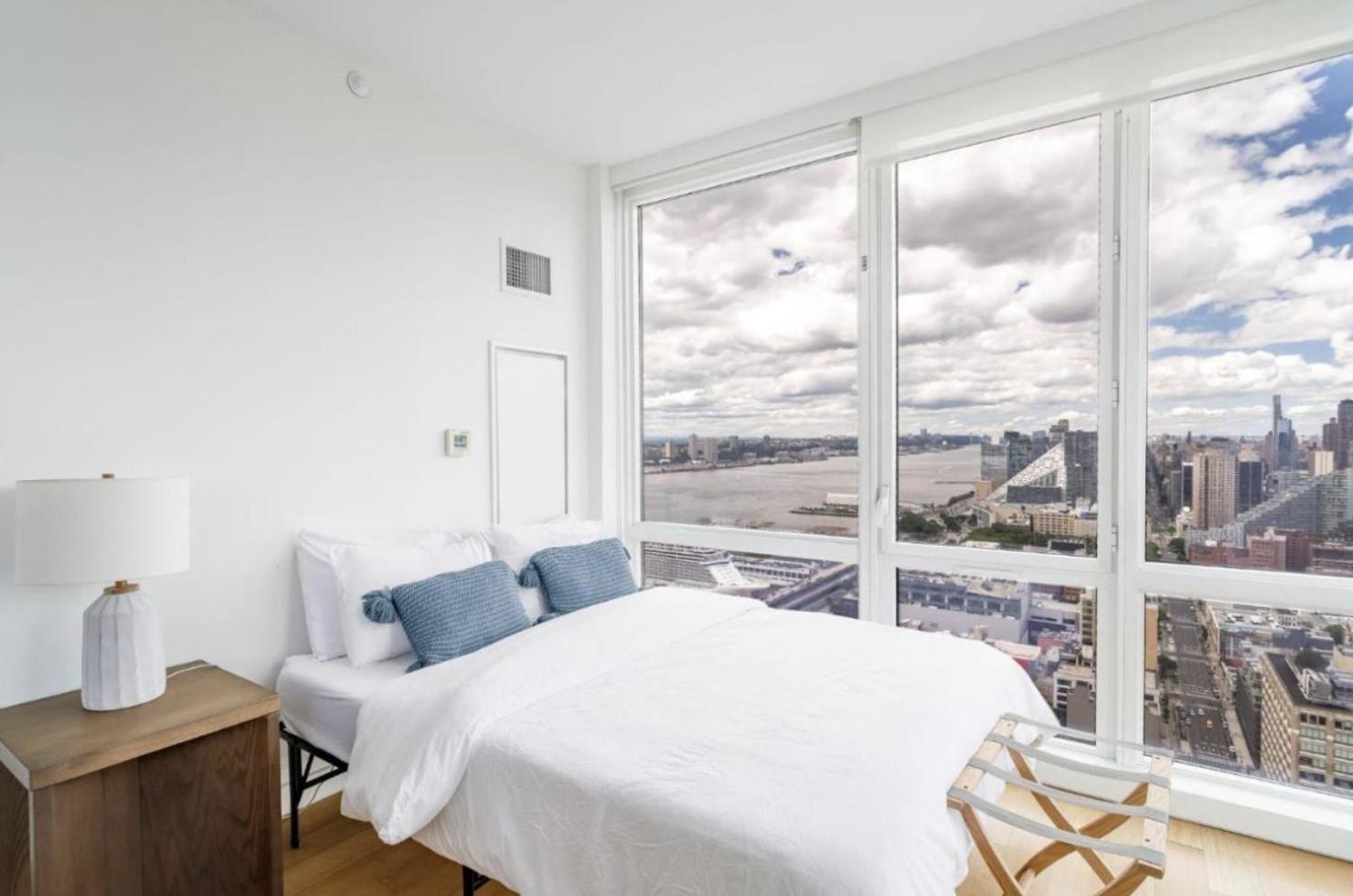 Super Stunning Views With Amazing 2 Beds 1,5 Bath Apartment New York City Exterior photo